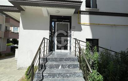 ATAKENT MAHALLESİNDE TRAMVAYA 2 DK SATILIK GENİŞ 1+1 DAİRE