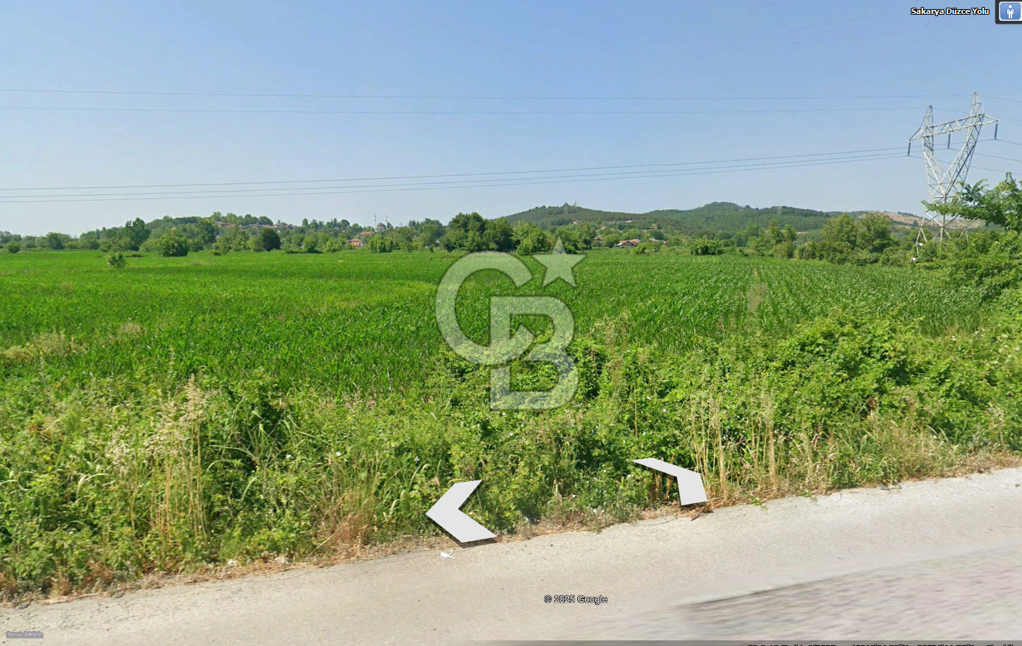 SAKARYA AKYAZI ORMANŞEVKİYE KÖYÜNDE SATILIK E-5 CEPHELİ  ARAZİ!