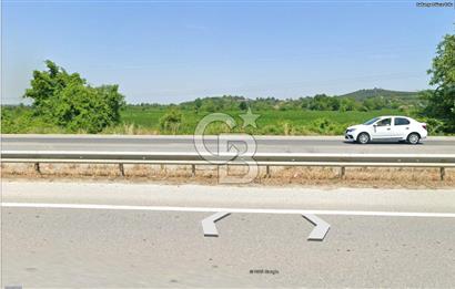 SAKARYA AKYAZI ORMANŞEVKİYE KÖYÜNDE SATILIK E-5 CEPHELİ  ARAZİ!