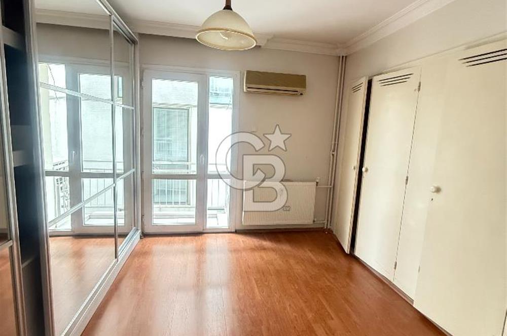 Alsancak Şair Eşref Bulvarı'nda Satılık Ferah 3+1 Daire