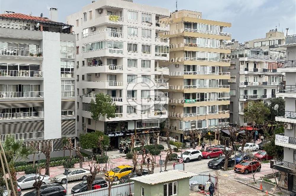 Alsancak Şair Eşref Bulvarı'nda Satılık Ferah 3+1 Daire
