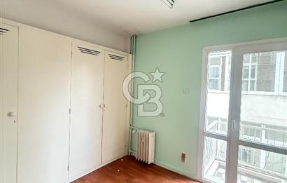 Alsancak Şair Eşref Bulvarı'nda Satılık Ferah 3+1 Daire