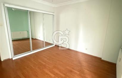 Alsancak Şair Eşref Bulvarı'nda Satılık Ferah 3+1 Daire