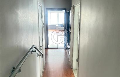 Alsancak Şair Eşref Bulvarı'nda Satılık Ferah 3+1 Daire