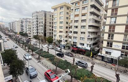 Alsancak Şair Eşref Bulvarı'nda Satılık Ferah 3+1 Daire