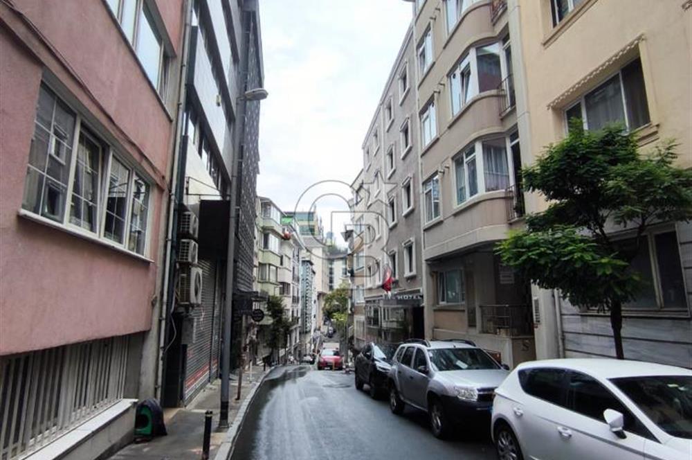 Şişli Halaskargazi Paralelinde 3+1 Yarı Eşyalı Daire