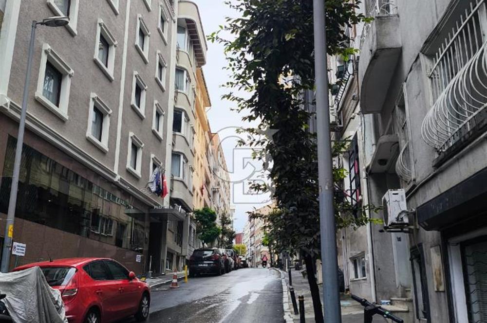 Şişli Halaskargazi Paralelinde 3+1 Yarı Eşyalı Daire