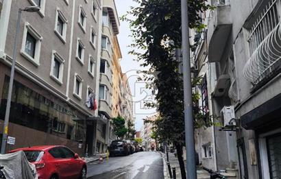 Şişli Halaskargazi Paralelinde 3+1 Yarı Eşyalı Daire