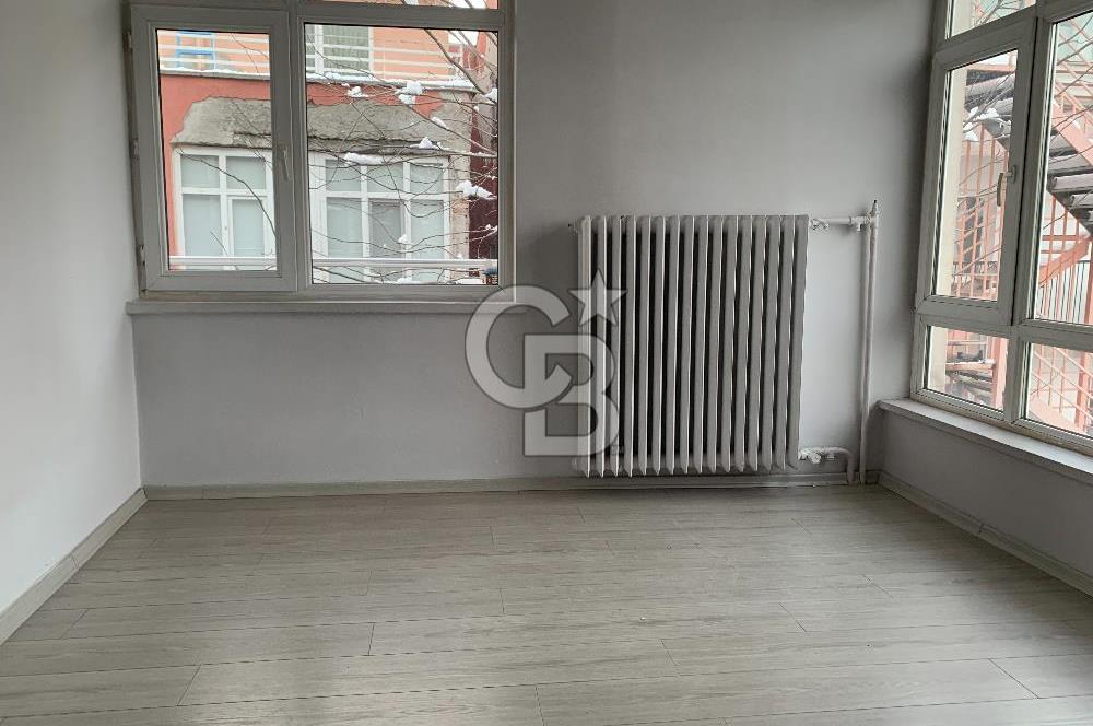 ŞEHRİN MERKEZİ KIZILAY ADAKALE SOKAKTA KİRALIK 3+1 DAİRE