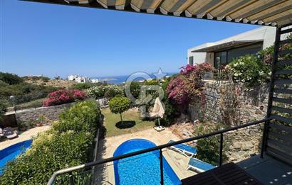 Yalıkavak'ta Ödüllü Sitede Müstakil Havuzlu Satılık Villa