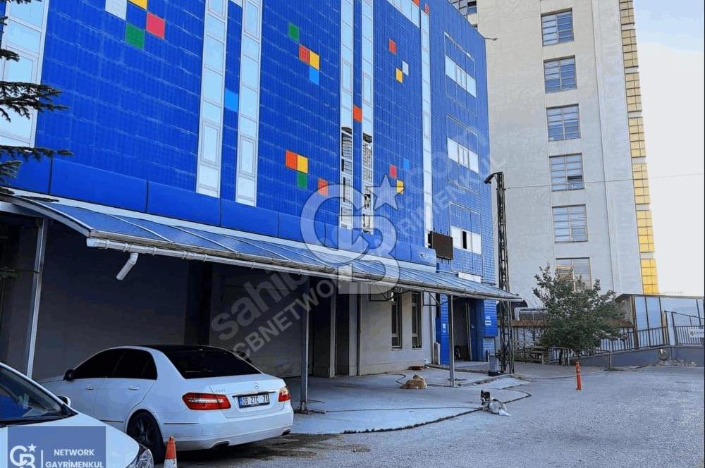 ANKARA KONYA YOLUNDA CEPHE 6000m2 KDV'Lİ KİRALIK BİNA