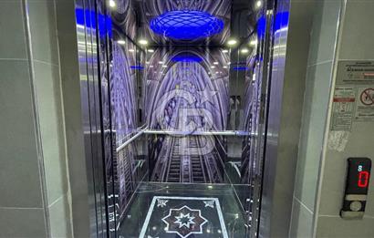 ATAKENT MAHALLESİNDE TRAMVAYA 2 DK SATILIK GENİŞ 1+1 DAİRE