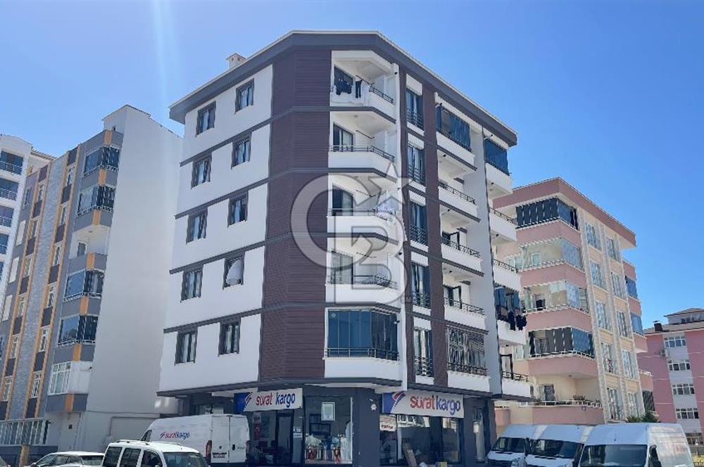 ATAKENT MAHALLESİNDE TRAMVAYA 2 DK SATILIK GENİŞ 1+1 DAİRE