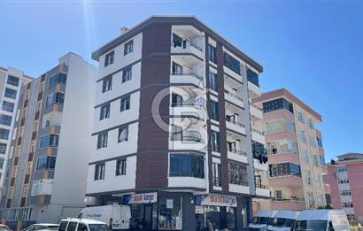 ATAKENT MAHALLESİNDE TRAMVAYA 2 DK SATILIK GENİŞ 1+1 DAİRE