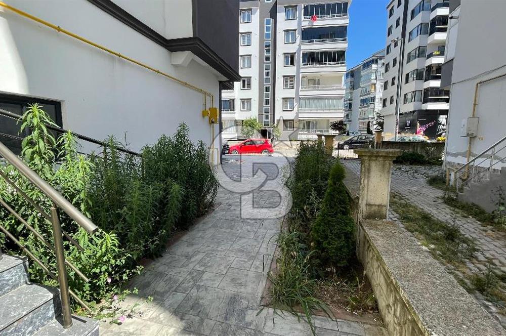ATAKENT MAHALLESİNDE TRAMVAYA 2 DK SATILIK GENİŞ 1+1 DAİRE
