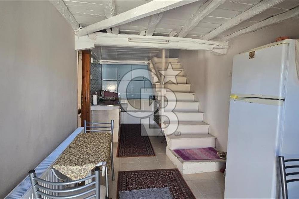 TERMAL AKKÖY KÖYİÇİ'NDE 1.649 m² ARAZİ İÇİNDE YAŞAMAYA HAZIR, BAKIMLI KÖY EVİ!