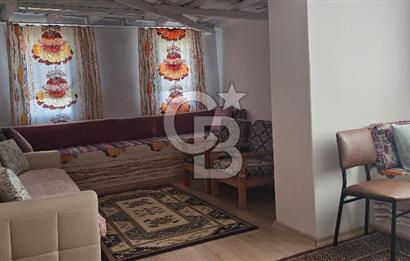 TERMAL AKKÖY KÖYİÇİ'NDE 1.649 m² ARAZİ İÇİNDE YAŞAMAYA HAZIR, BAKIMLI KÖY EVİ!