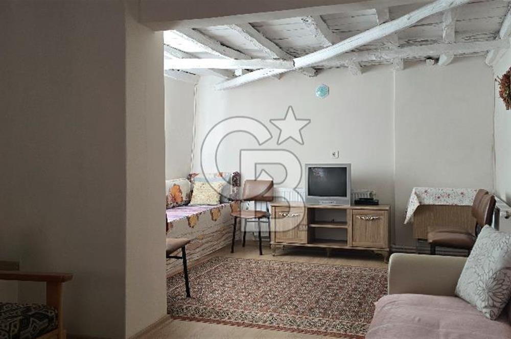 TERMAL AKKÖY KÖYİÇİ'NDE 1.649 m² ARAZİ İÇİNDE YAŞAMAYA HAZIR, BAKIMLI KÖY EVİ!