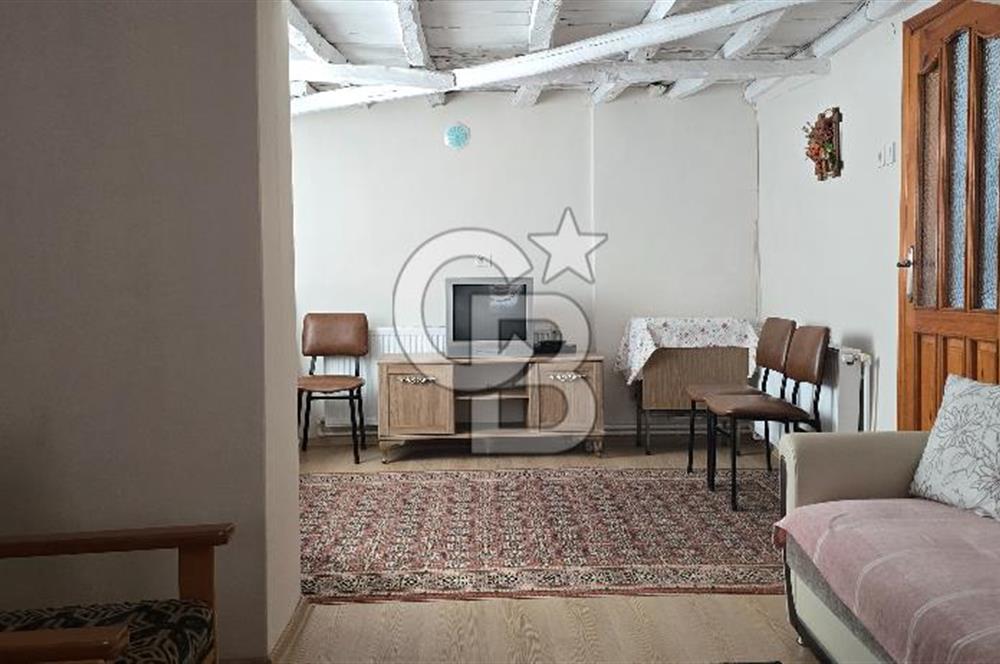 TERMAL AKKÖY KÖYİÇİ'NDE 1.649 m² ARAZİ İÇİNDE YAŞAMAYA HAZIR, BAKIMLI KÖY EVİ!