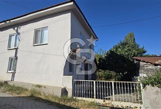 TERMAL AKKÖY KÖYİÇİ'NDE 1.649 m² ARAZİ İÇİNDE YAŞAMAYA HAZIR, BAKIMLI KÖY EVİ!