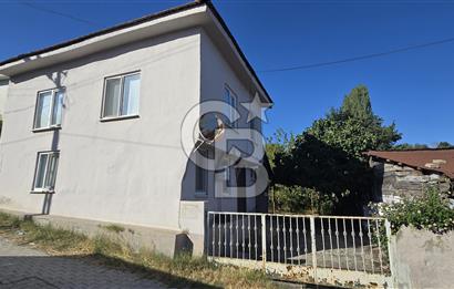 TERMAL AKKÖY KÖYİÇİ'NDE 1.649 m² ARAZİ İÇİNDE YAŞAMAYA HAZIR, BAKIMLI KÖY EVİ!