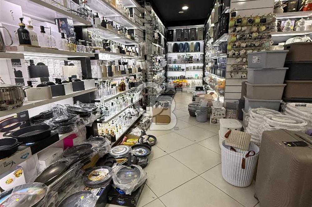 ÇEKMEKÖY TURGUT ÖZAL CADDESİNE 50m SATILIK YATIRIMLIK DÜKKAN