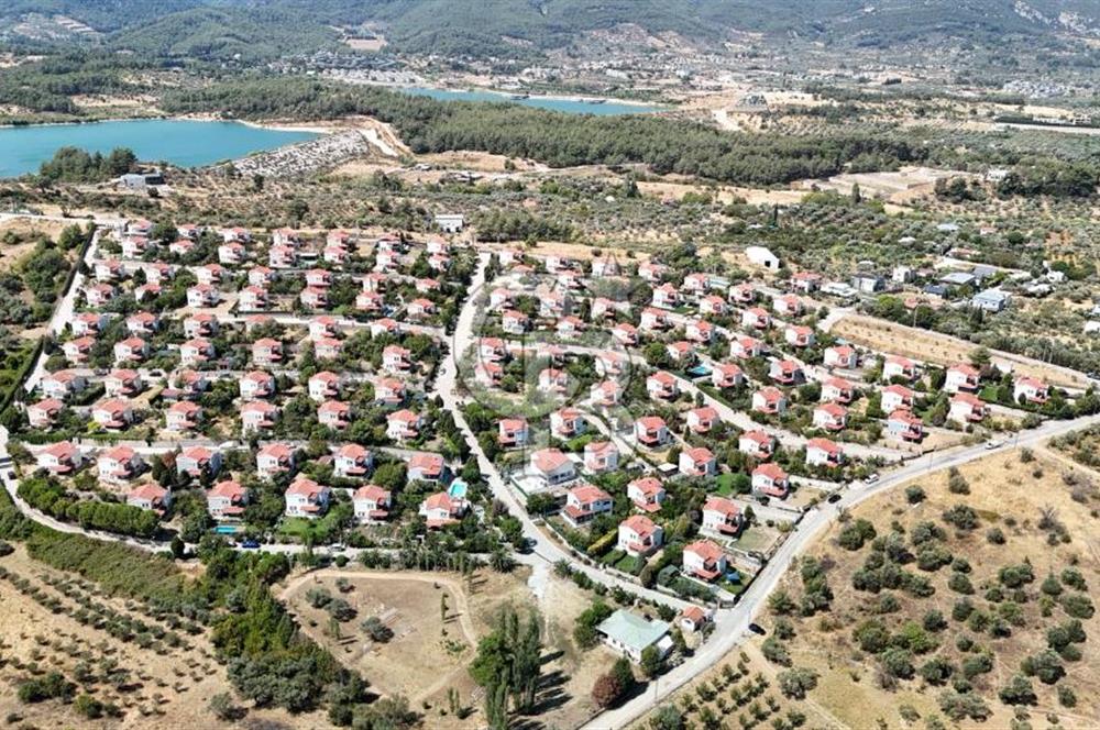 Kemalpaşa Yukarı kızılca Arkent sitesinde Satılık Villa
