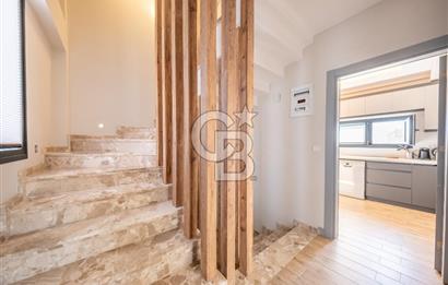 URLA ÇAMLIÇAY'DA DENİZE 50 MT EŞYALI KİRALIK VİLLA