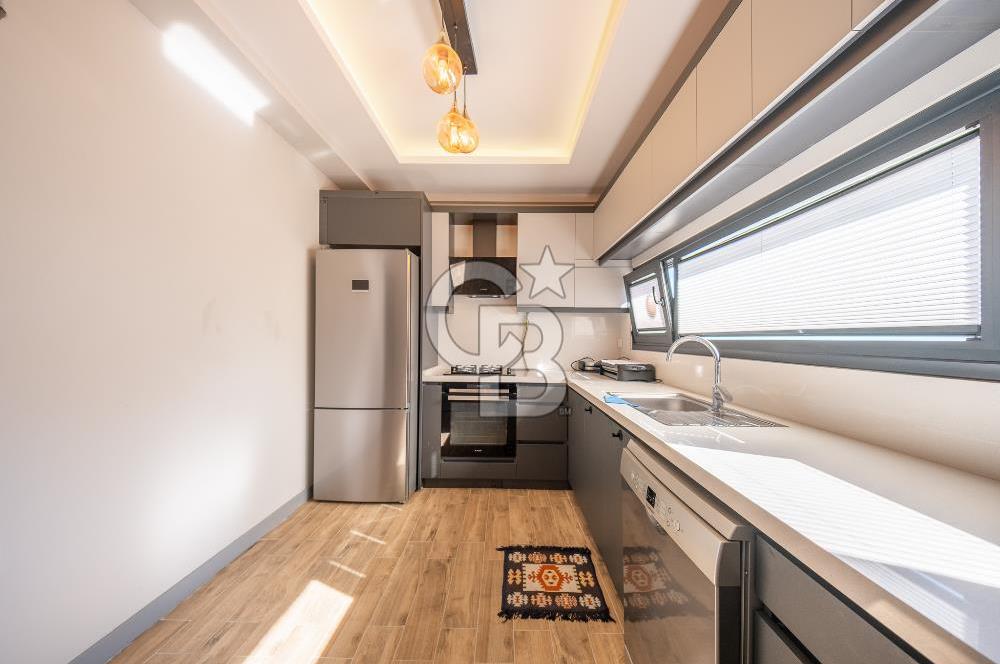 URLA ÇAMLIÇAY'DA DENİZE 50 MT EŞYALI KİRALIK VİLLA