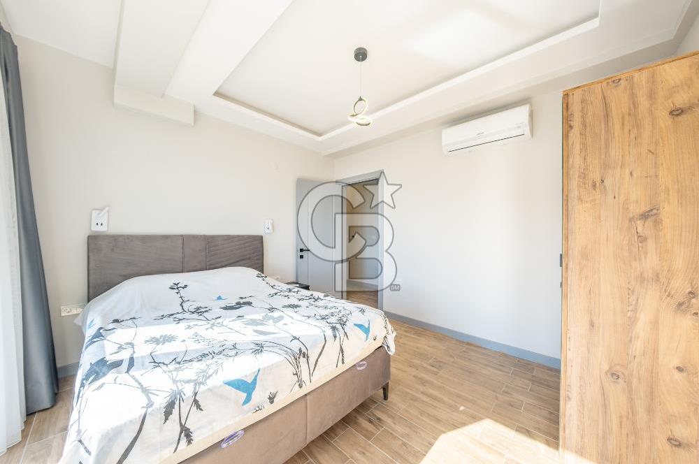 URLA ÇAMLIÇAY'DA DENİZE 50 MT EŞYALI KİRALIK VİLLA