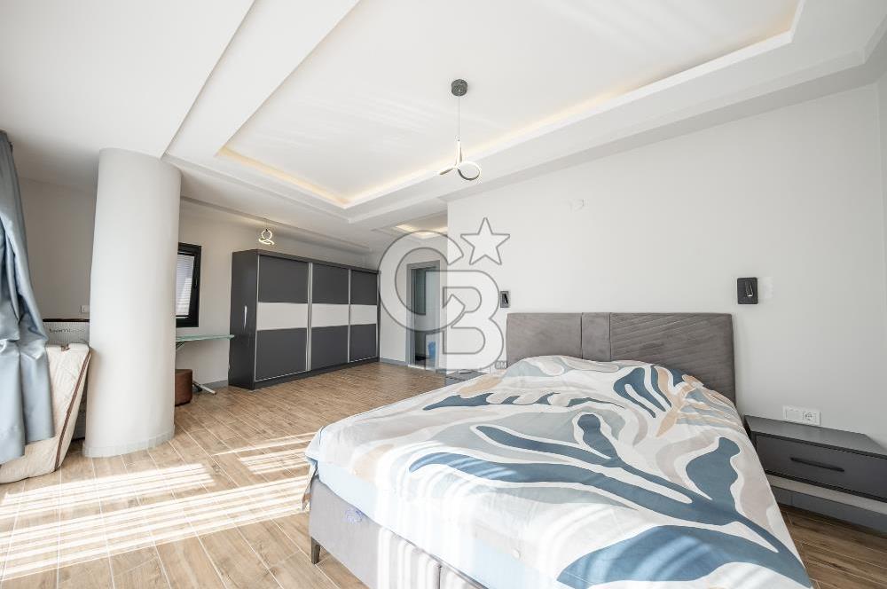 URLA ÇAMLIÇAY'DA DENİZE 50 MT EŞYALI KİRALIK VİLLA