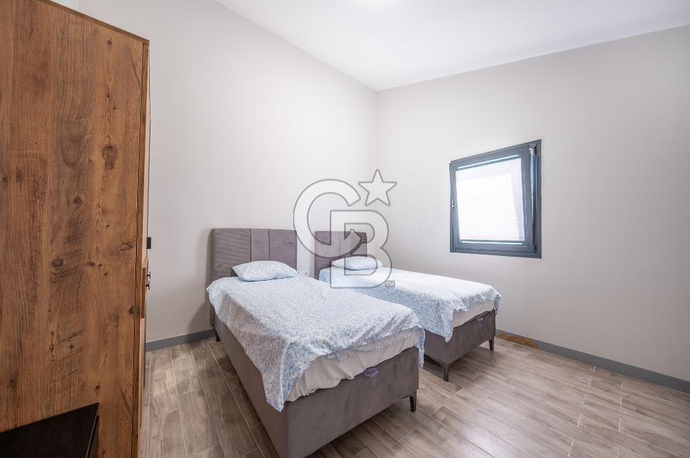 URLA ÇAMLIÇAY'DA DENİZE 50 MT EŞYALI KİRALIK VİLLA