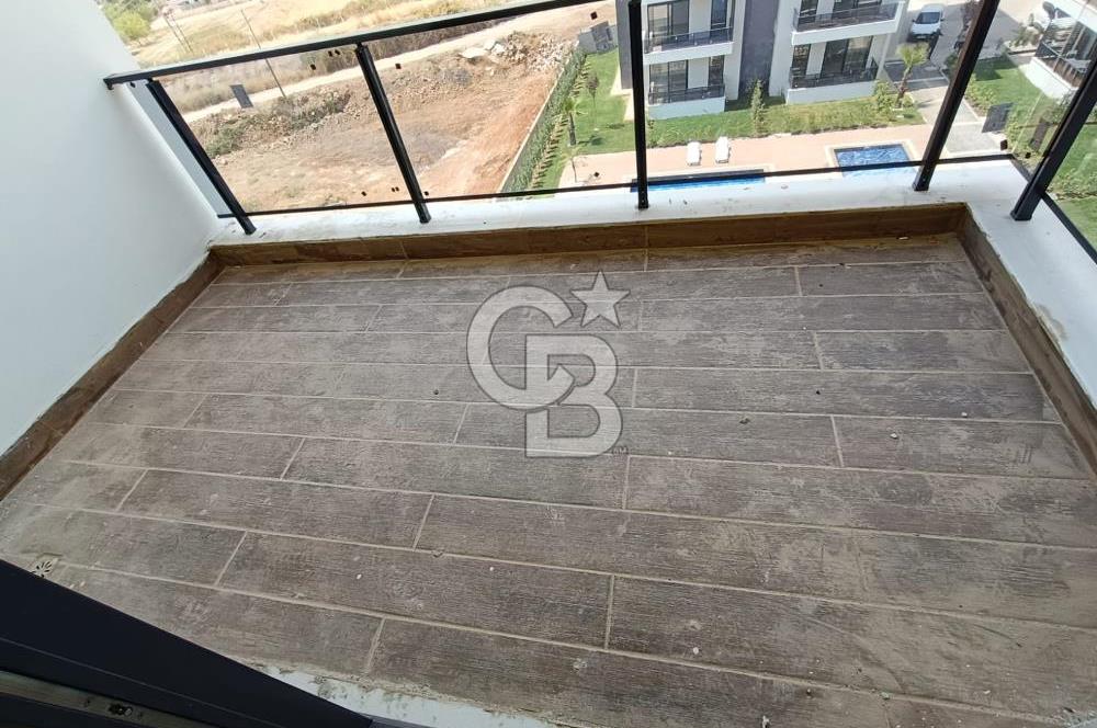 ANTALYA DÖŞEMEALTI SİTE İÇİNDE HAVUZLU ASANSÖRLÜ EBEVEYN BANYOLU 3+1 LÜKS DAİRE