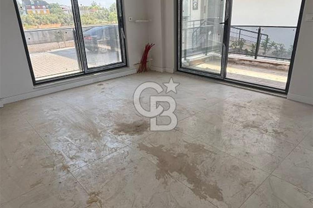 ANTALYA DÖŞEMEALTI SİTE İÇİNDE HAVUZLU ASANSÖRLÜ EBEVEYN BANYOLU 3+1 LÜKS DAİRE