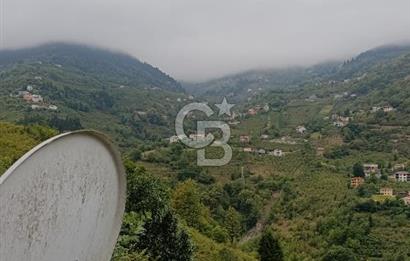 MAÇKA KIRANTAŞ'TA İÇİNDE EV OLAN 6900 M2 "UYGUN" SATILIK ARAZİ