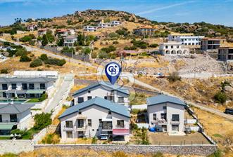 Foça Yenibağarası'nda Satılık 3+1 Loft Villa