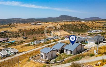 Foça Yenibağarası'nda Satılık 3+1 Loft Villa