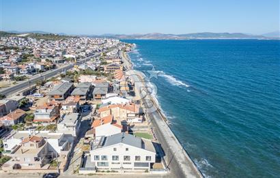 URLA ÇAMLIÇAY'DA DENİZE 50 MT EŞYALI KİRALIK VİLLA