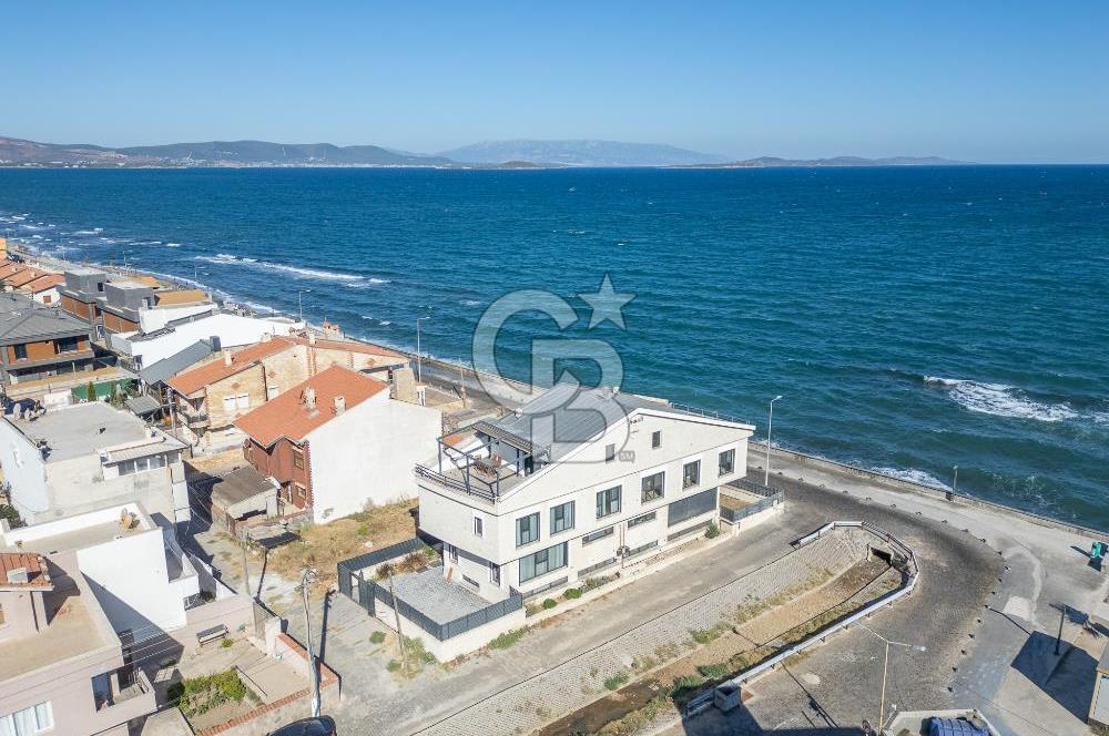 URLA ÇAMLIÇAY'DA DENİZE 50 MT EŞYALI KİRALIK VİLLA
