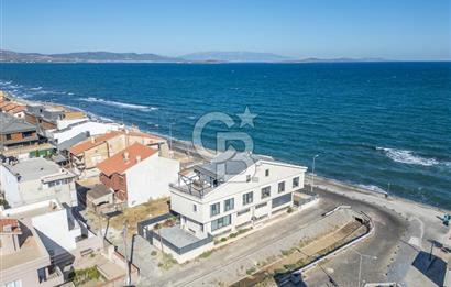 URLA ÇAMLIÇAY'DA DENİZE 50 MT EŞYALI KİRALIK VİLLA