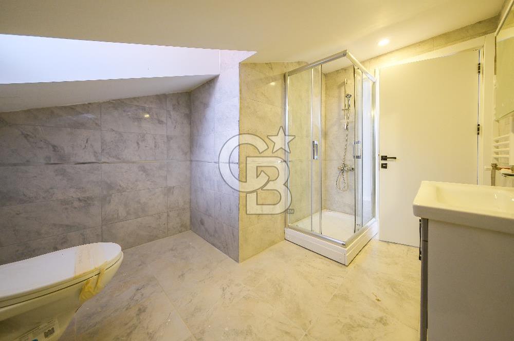 İncirli Meydan Plaza'da Teraslı, Sıfır 4+1 Satılık Daire