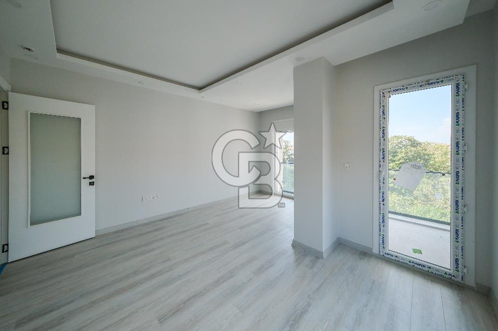 İncirli Meydan Plaza'da Teraslı, Sıfır 4+1 Satılık Daire