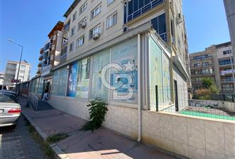 MENEMEN MERKEZDE KİRALIK İKİ CEPHELİ GENİŞ DÜKKAN