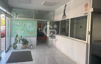 Menemen'de Satılık 430 m2 Cadde Üzeri Köşe Dükkan