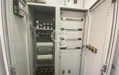 Menemen'de Satılık 430 m2 Cadde Üzeri Köşe Dükkan