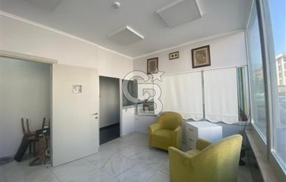 Menemen'de Satılık 430 m2 Cadde Üzeri Köşe Dükkan