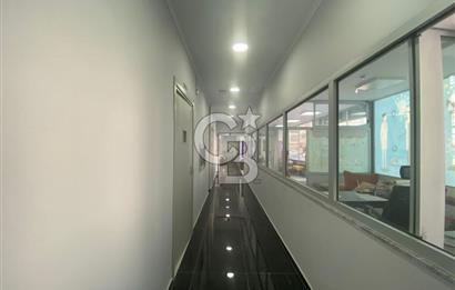 Menemen'de Satılık 430 m2 Cadde Üzeri Köşe Dükkan
