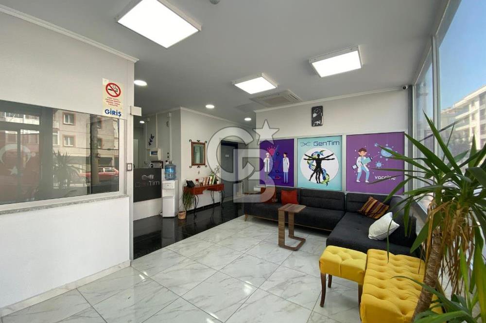 Menemen'de Satılık 430 m2 Cadde Üzeri Köşe Dükkan
