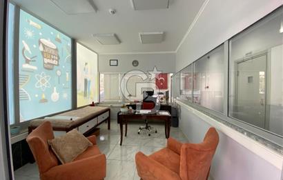 Menemen'de Satılık 430 m2 Cadde Üzeri Köşe Dükkan