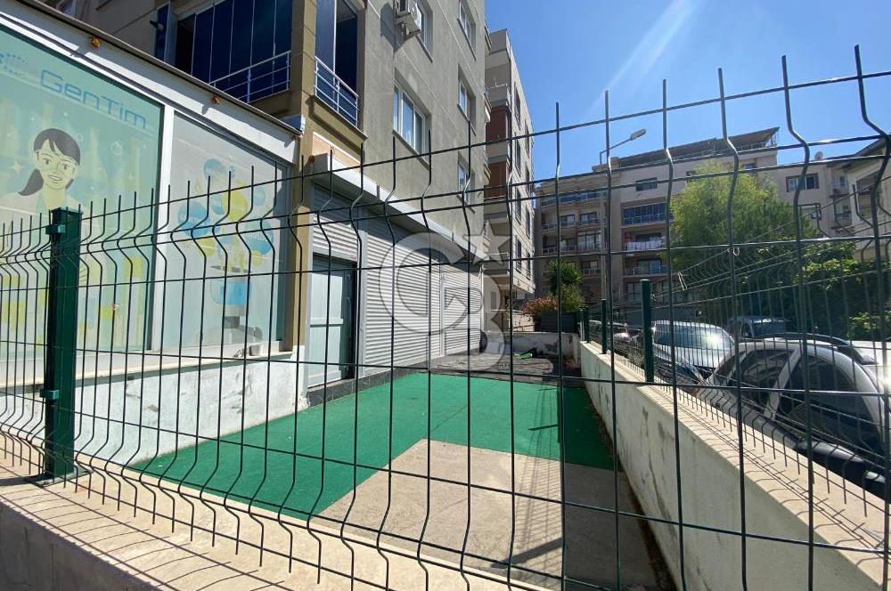 Menemen'de Satılık 430 m2 Cadde Üzeri Köşe Dükkan
